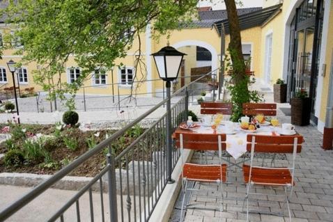 Hotel Eberl Hattenhofen  Bagian luar foto